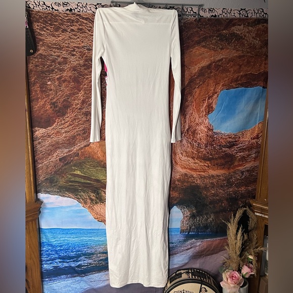 Street Graffiti long-sleeved turtleneck Body-con Dress - Picture 7 of 8